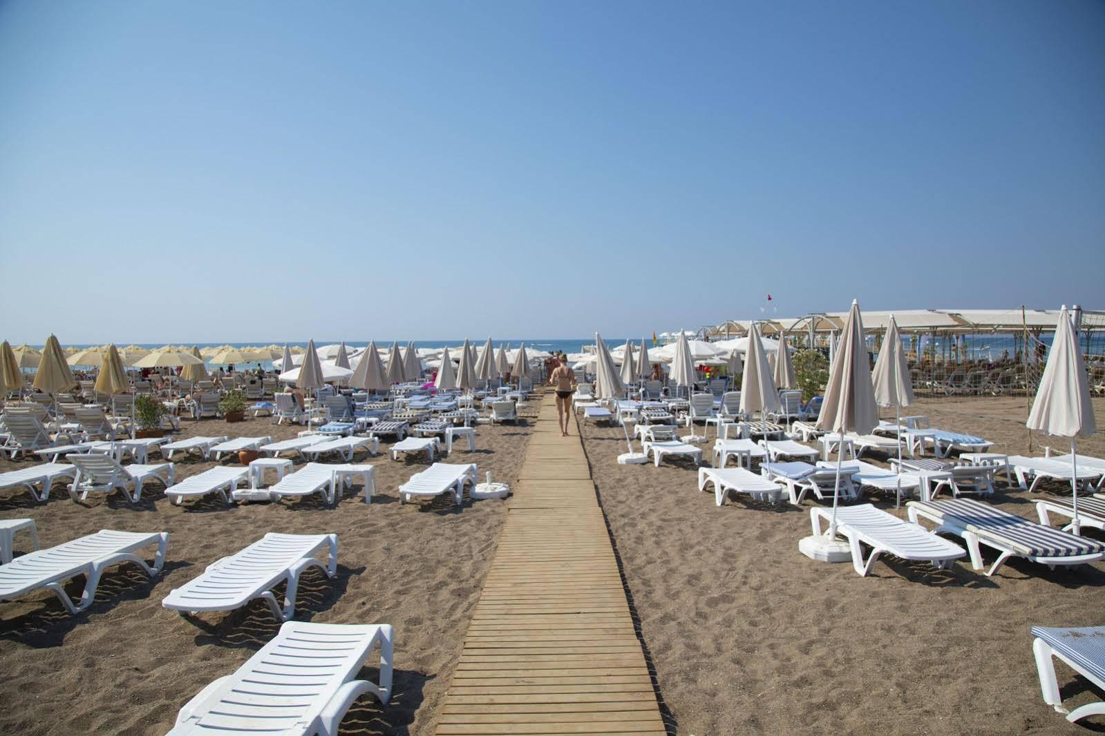 Attalos Smart Lara Star Antalya Buitenkant foto