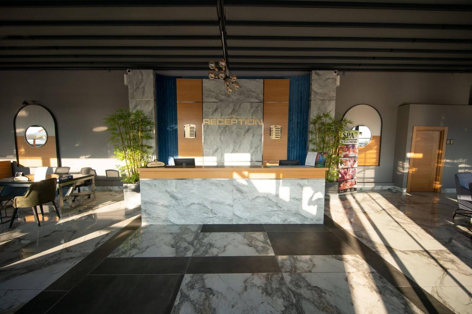 Attalos Smart Lara Star Antalya Buitenkant foto